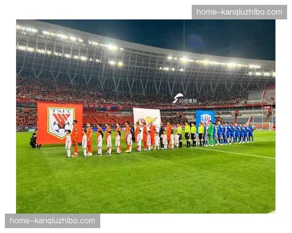 成都蓉城前场逼抢形成体系 连续断球反击创造得分机会